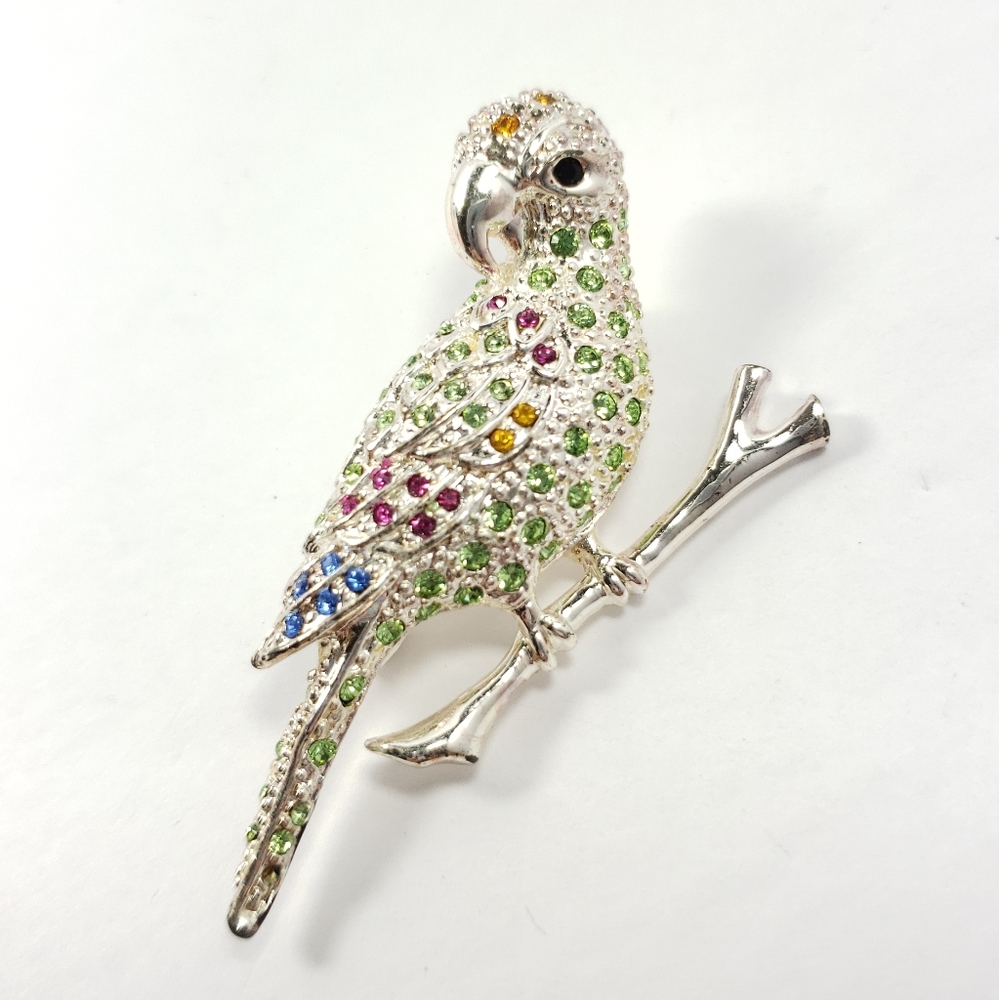 ROMAN vintage brooch